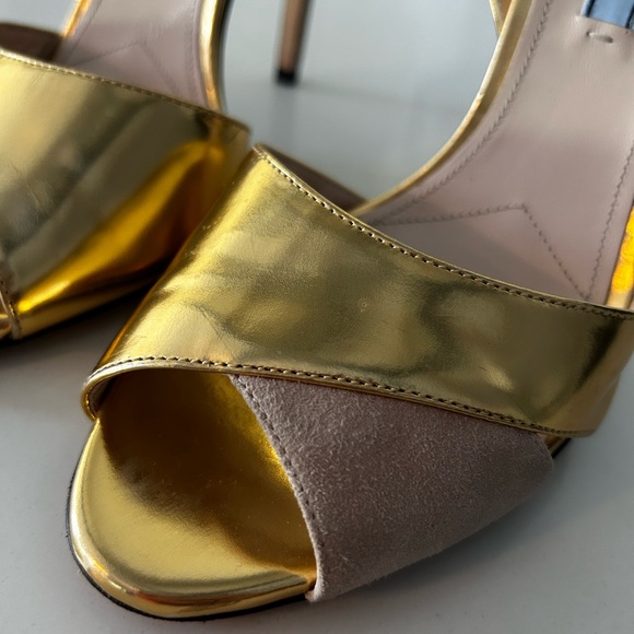 Cream and gold Prada heels, size 39 EU (fit 8.5 perfectly.) - Picture 10 of 12